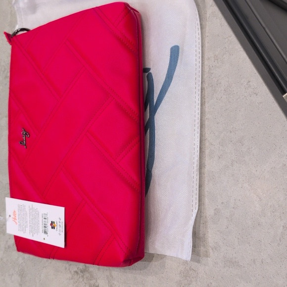 Lug Waltz in poppy red - Picture 5 of 5